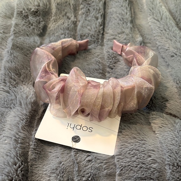 Elegant Ruffled Headband’s - Picture 3 of 5